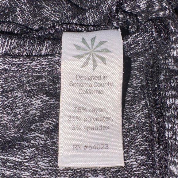 Athleta Long Sleeve Gray Marled Top Lightweight Lounge Tee Size S AR5 - Picture 6 of 6